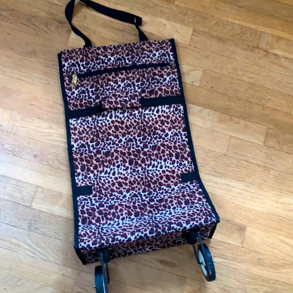 Light weight rolling bag